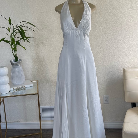 Wedding dress - Picture 2 of 13
